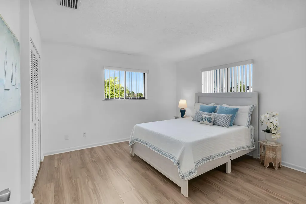 835 W Elkcam Circle Marco Island FL 34145