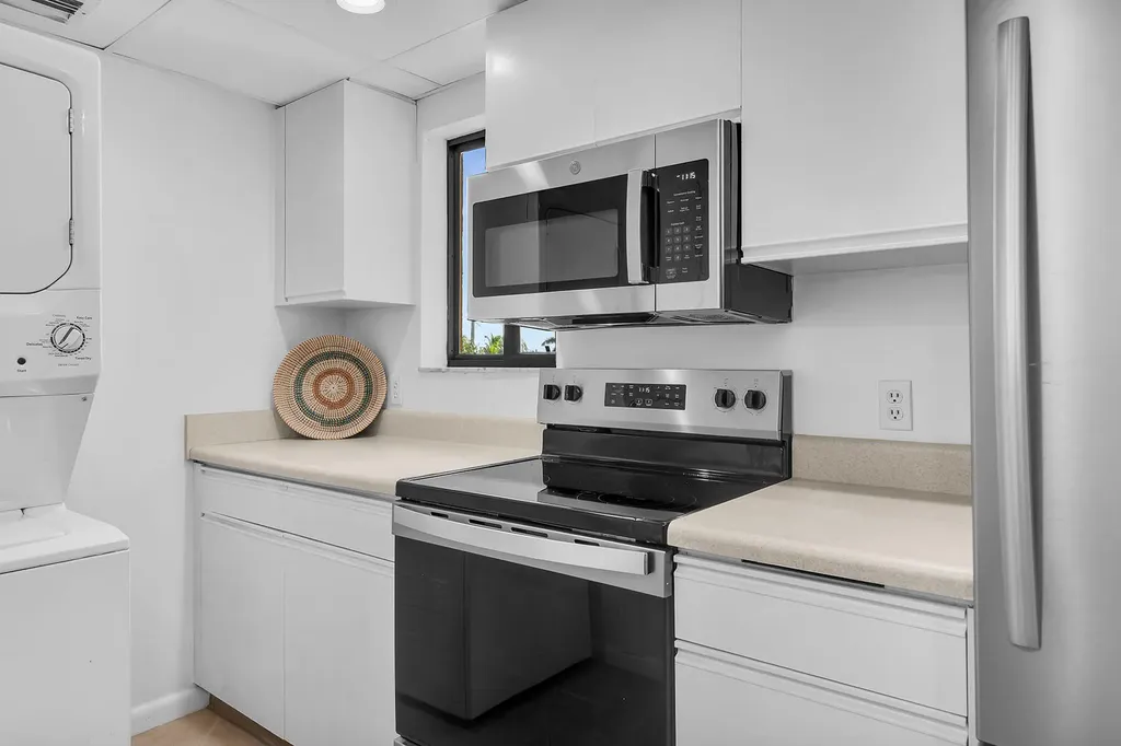 835 W Elkcam Circle Marco Island FL 34145