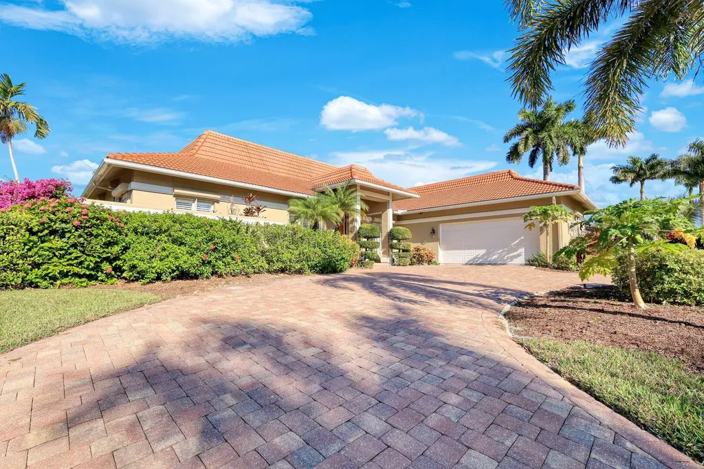 872 S Heathwood Drive Marco Island FL 34145
