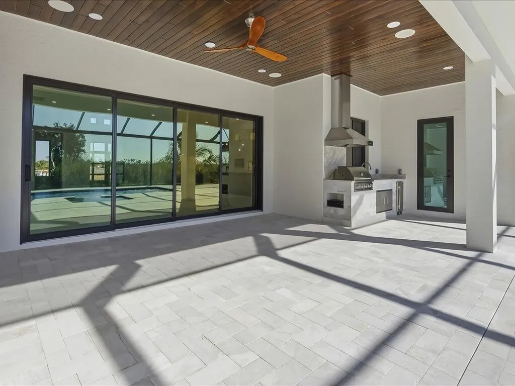 18433 Royal Hammock Boulevard Naples FL 34114