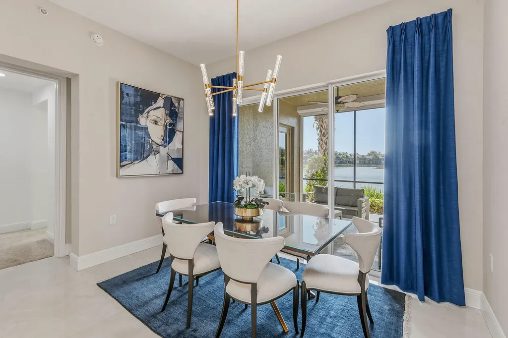 9234 Tesoro Naples FL 34114