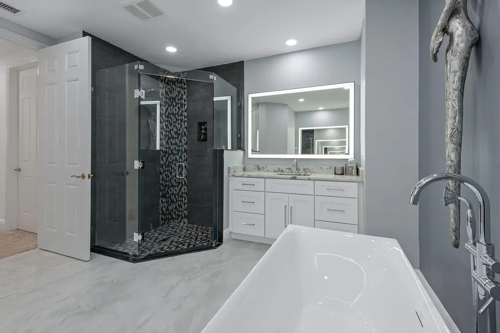 9234 Tesoro Naples FL 34114