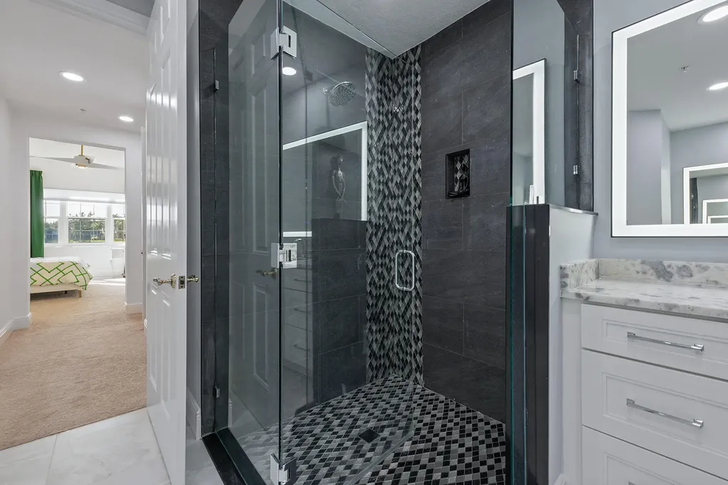 9234 Tesoro Naples FL 34114