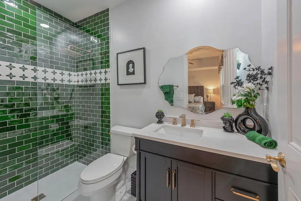 9234 Tesoro Naples FL 34114