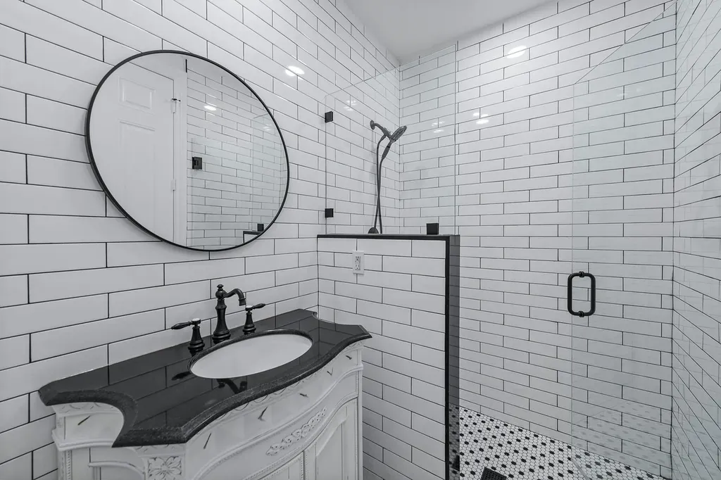 9234 Tesoro Naples FL 34114