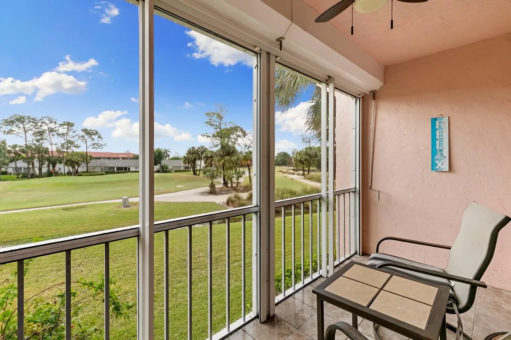 160 Turtle Lake Court Naples FL 34105