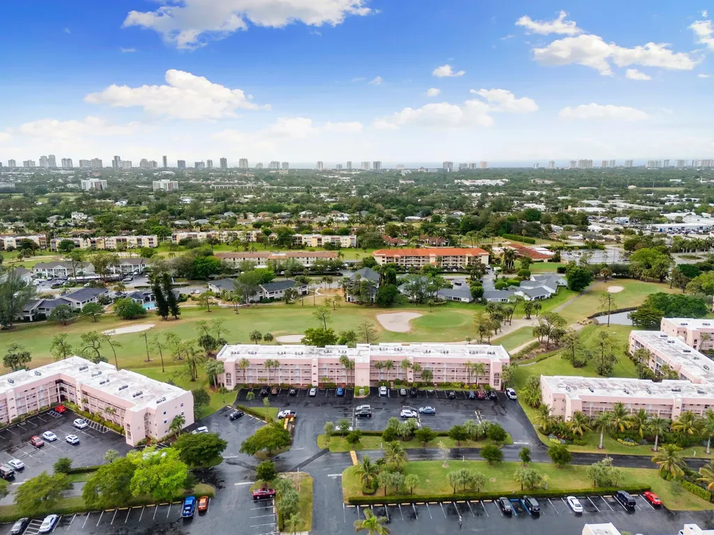 160 Turtle Lake Court Naples FL 34105