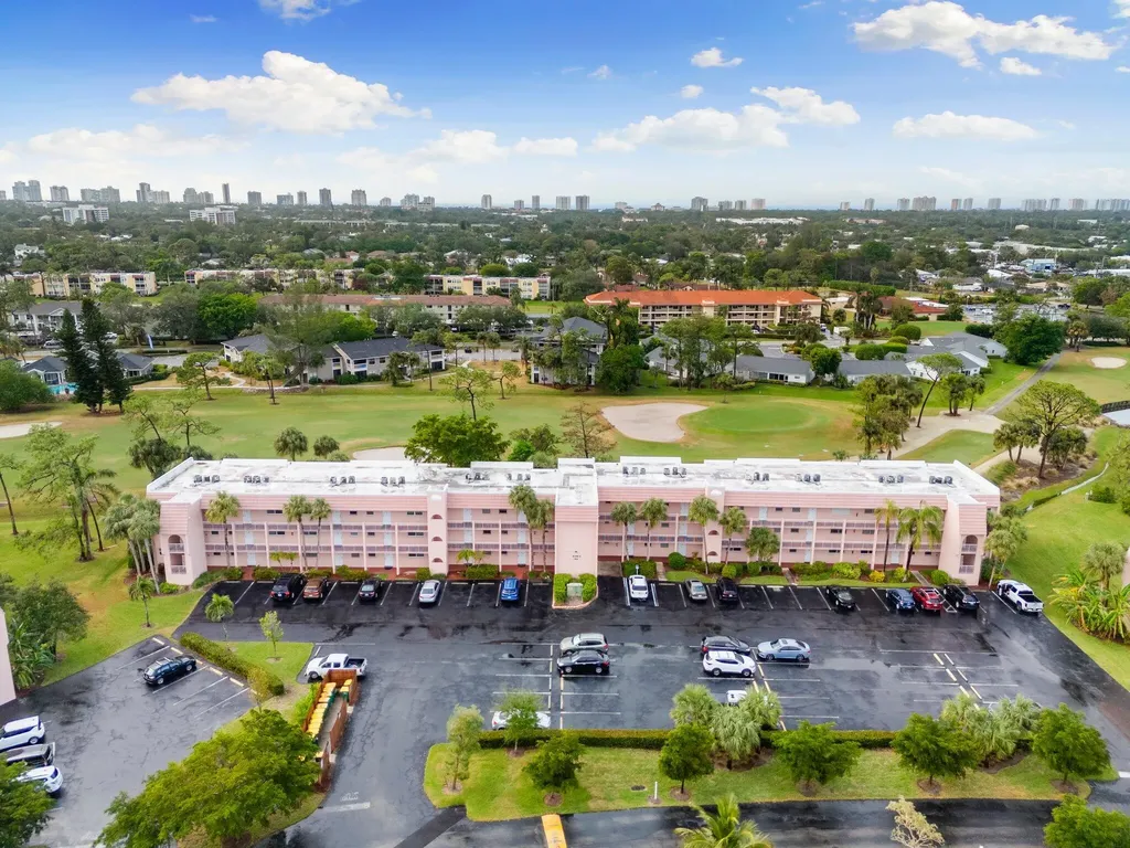 160 Turtle Lake Court Naples FL 34105