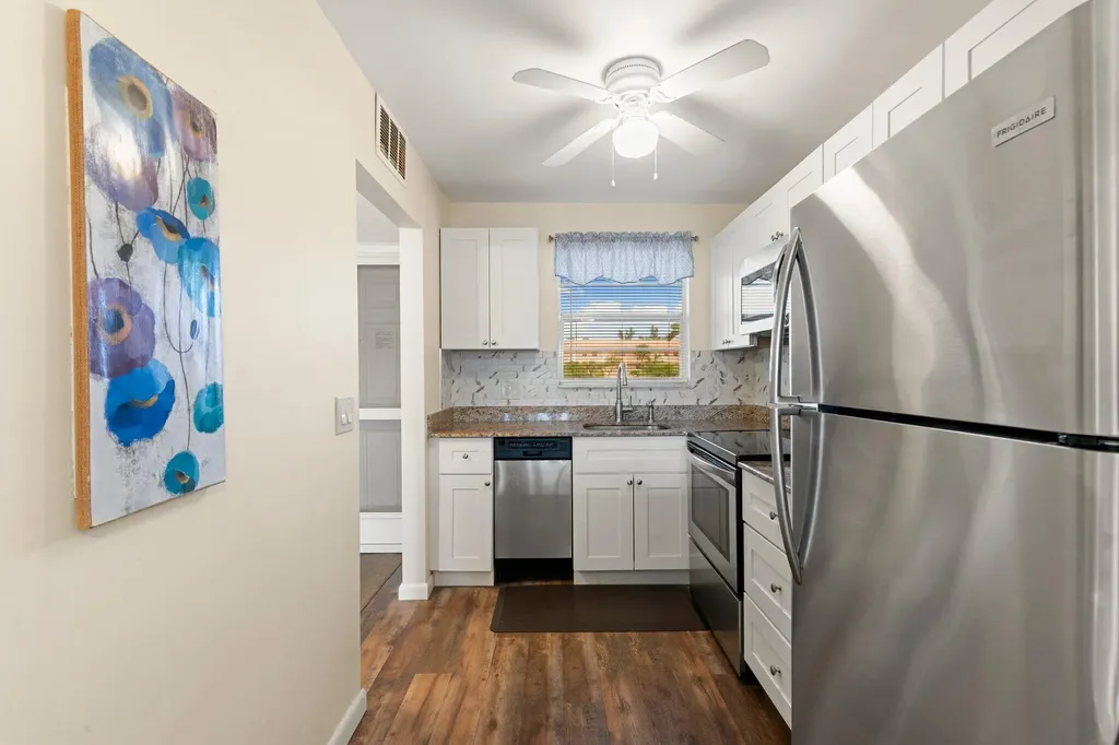 160 Turtle Lake Court Naples FL 34105