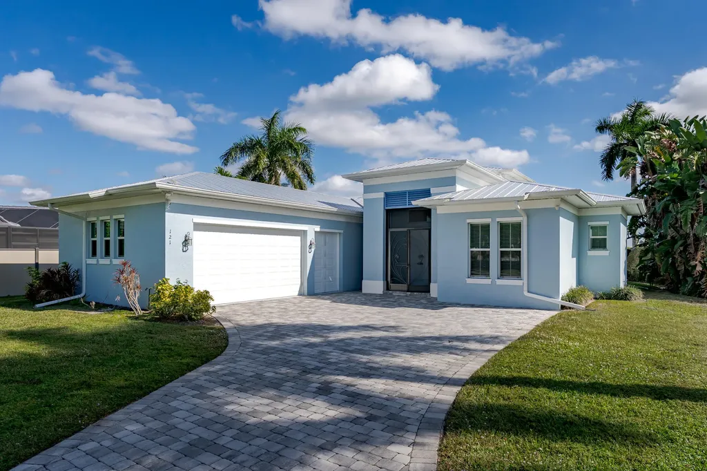 121 Newport Drive Naples FL 34114