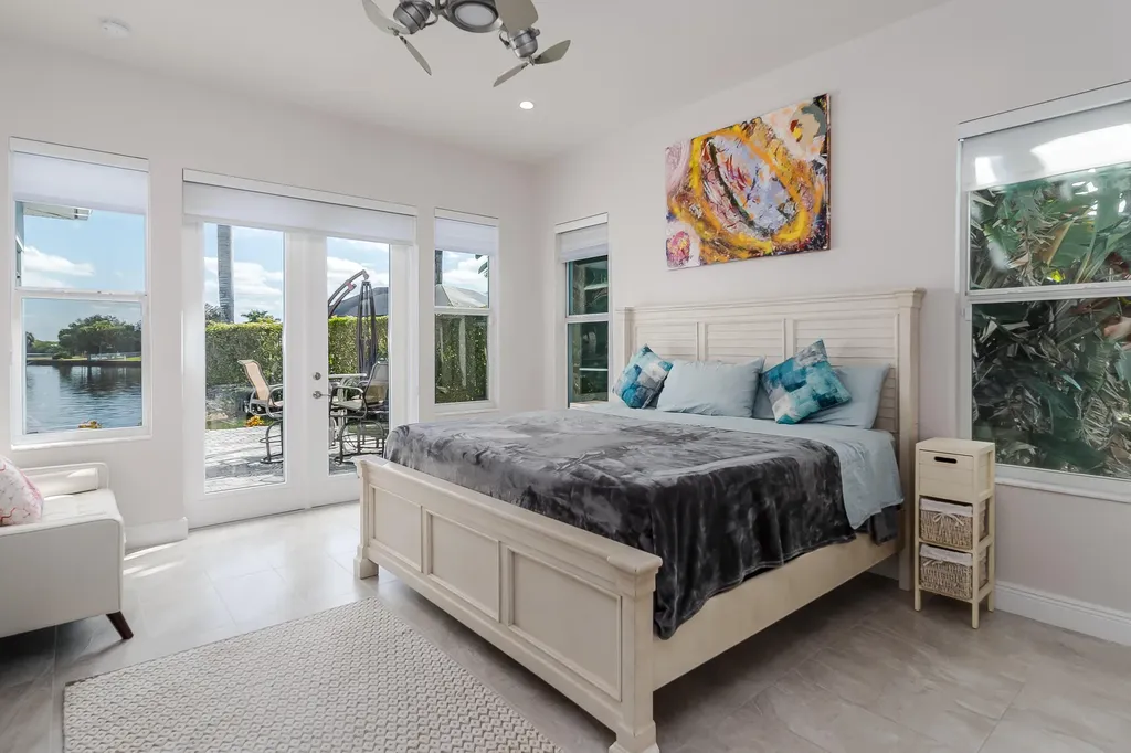 121 Newport Drive Naples FL 34114