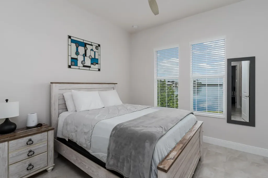 121 Newport Drive Naples FL 34114