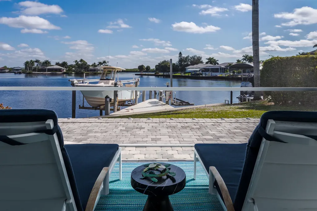 121 Newport Drive Naples FL 34114