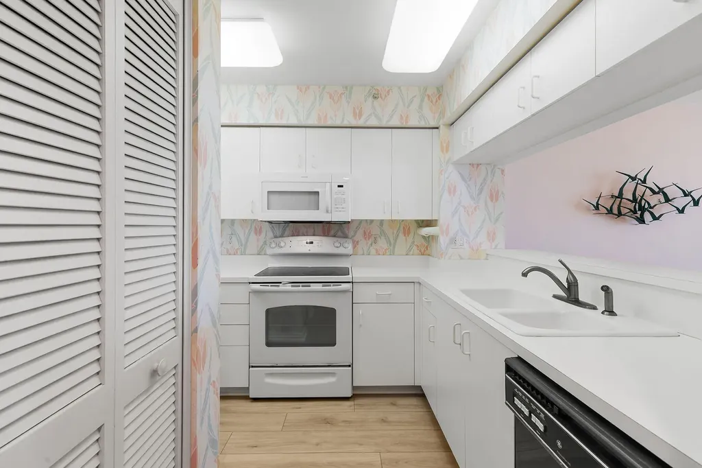 990 Cape Marco Marco Island FL 34145