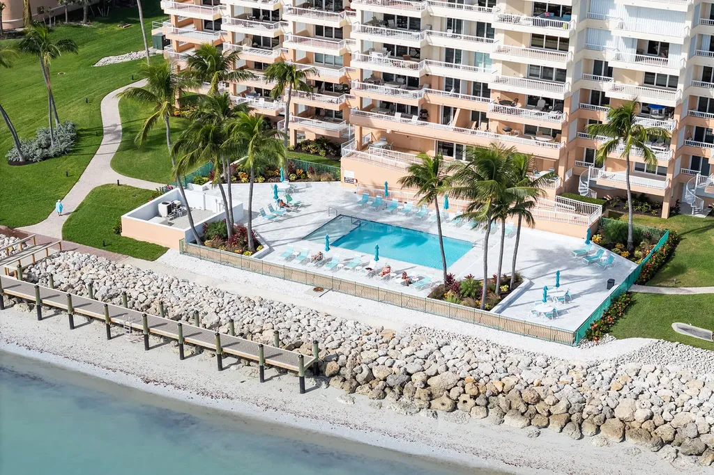 990 Cape Marco Marco Island FL 34145