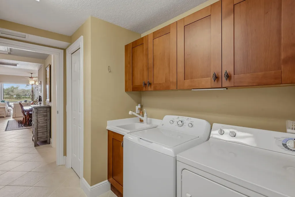 9233 Museo Circle Naples FL 34114