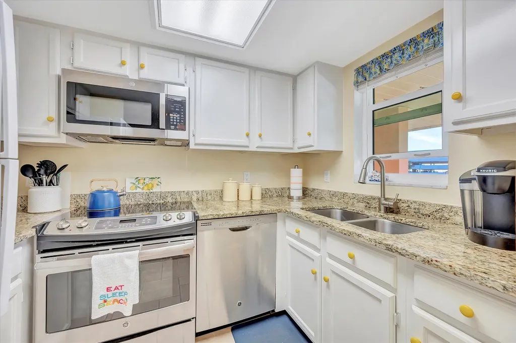 87 N Collier Marco Island FL 34145