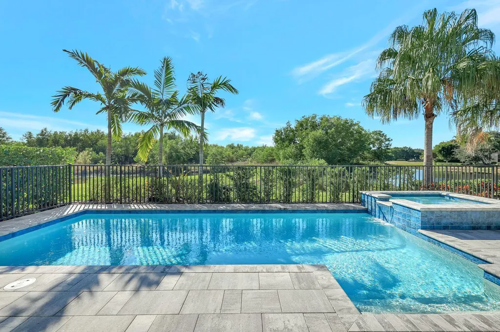 3344 Kumamoto Lane Naples FL 34114