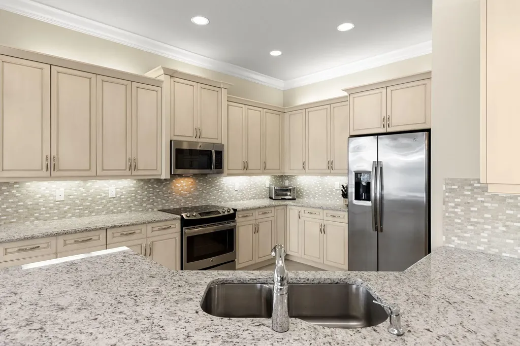 2845 Cinnamon Bay Circle Naples FL 34119