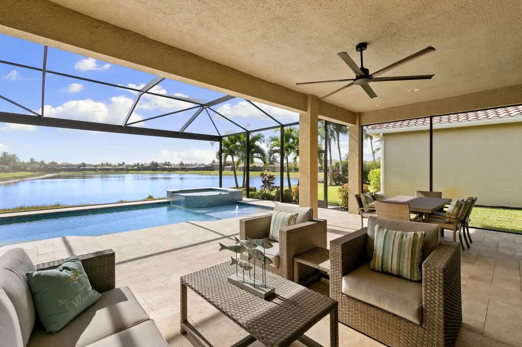 2845 Cinnamon Bay Circle Naples FL 34119