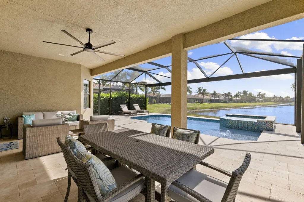 2845 Cinnamon Bay Circle Naples FL 34119