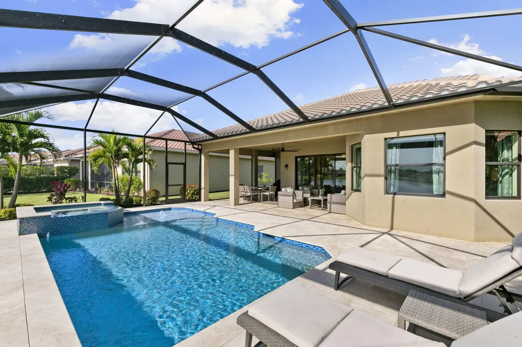 2845 Cinnamon Bay Circle Naples FL 34119