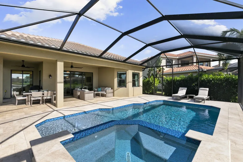2845 Cinnamon Bay Circle Naples FL 34119