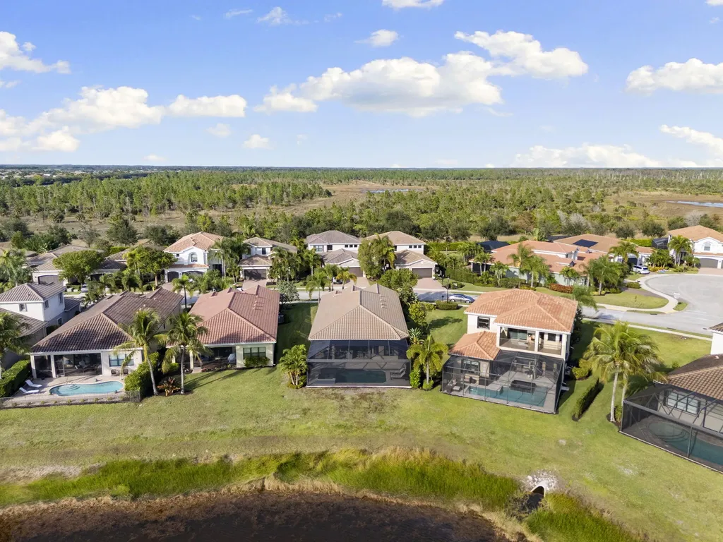 2845 Cinnamon Bay Circle Naples FL 34119