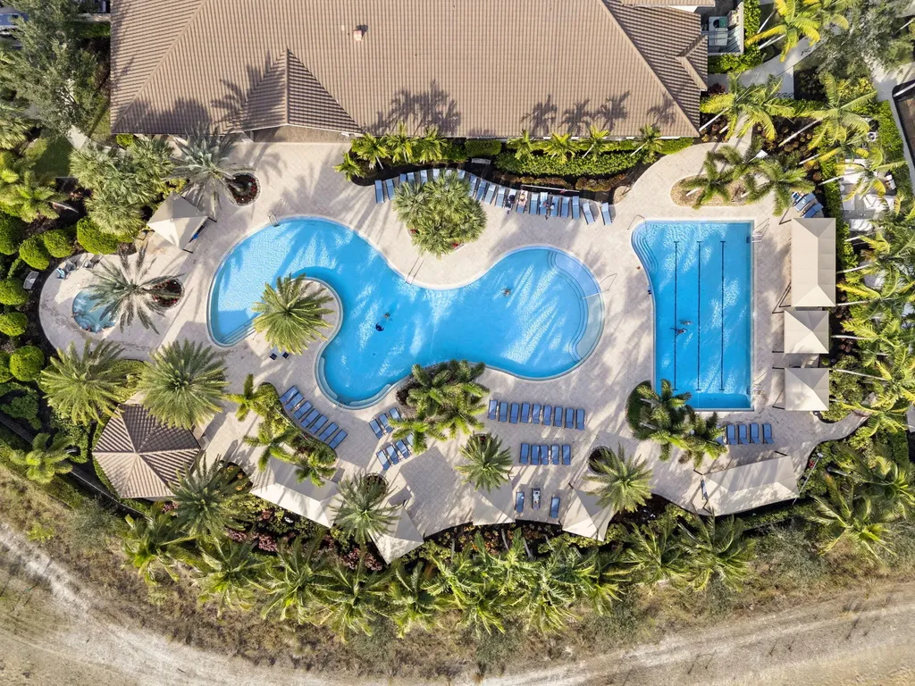 2845 Cinnamon Bay Circle Naples FL 34119