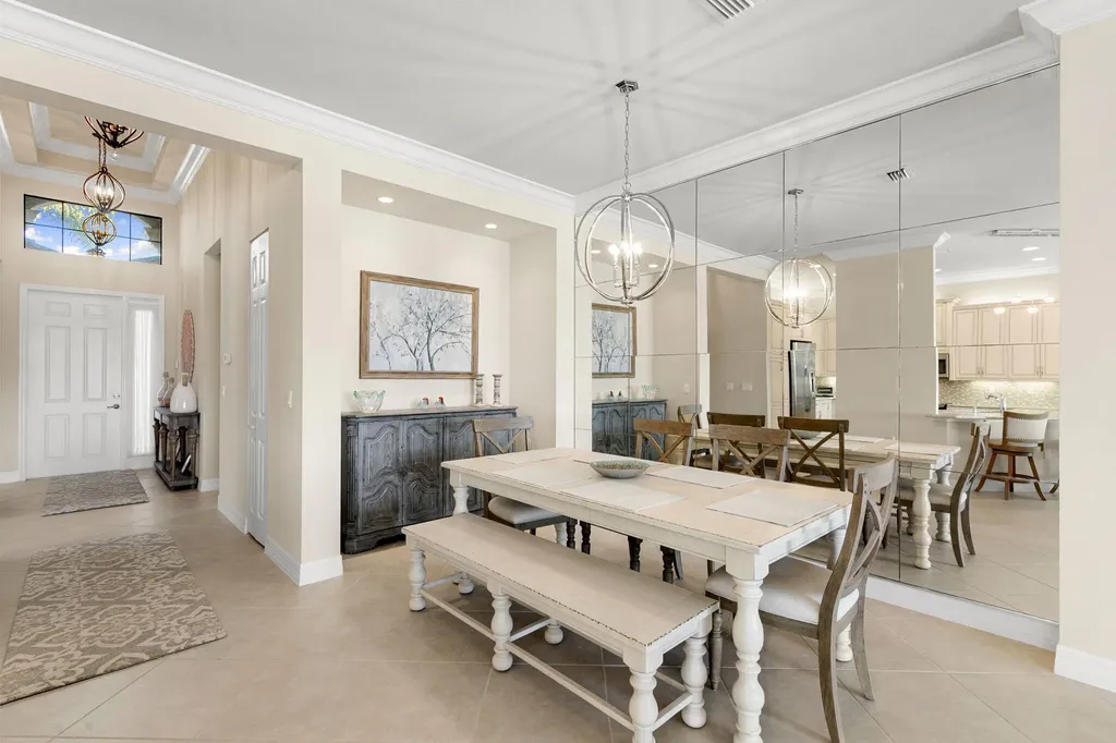 2845 Cinnamon Bay Circle Naples FL 34119