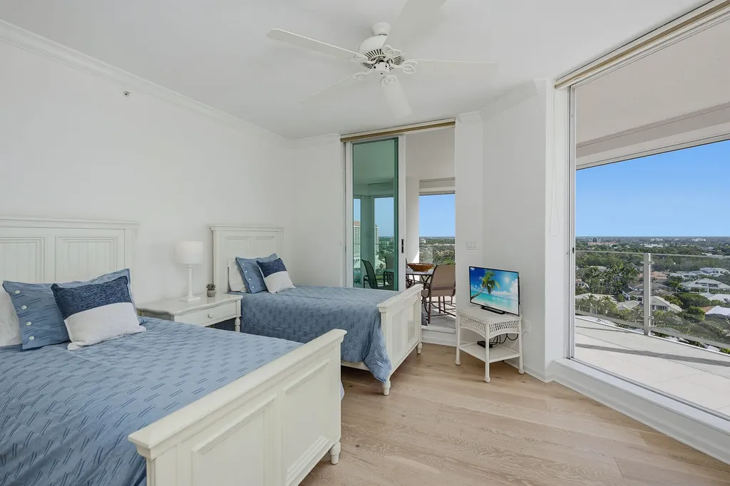 60 Seagate Drive Naples FL 34103