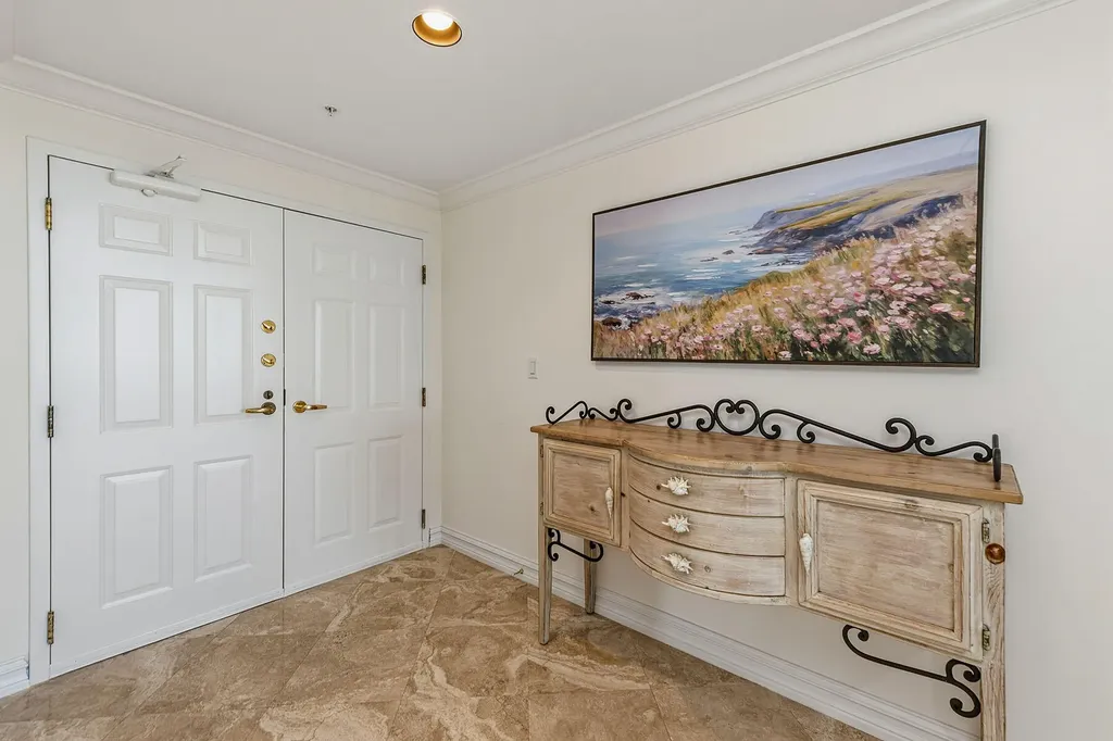 60 Seagate Drive Naples FL 34103