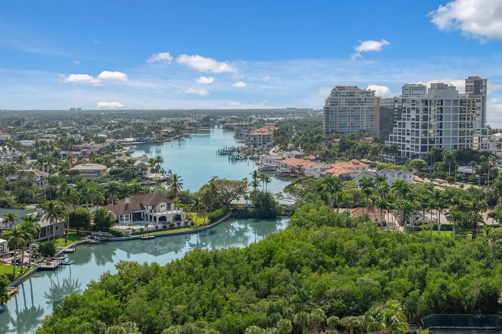 60 Seagate Drive Naples FL 34103