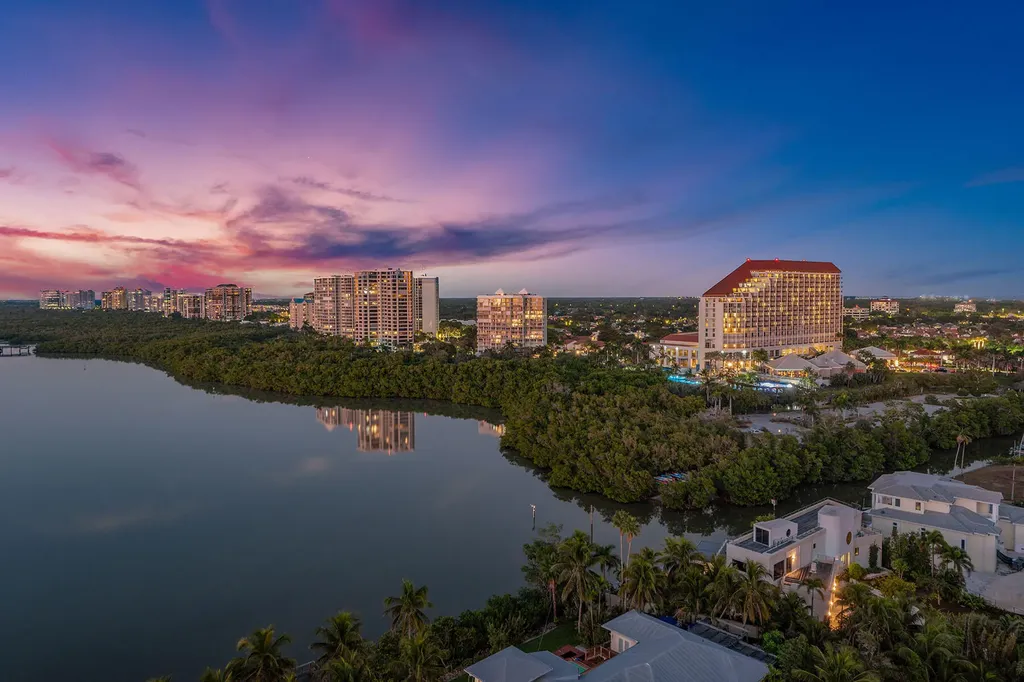 60 Seagate Drive Naples FL 34103