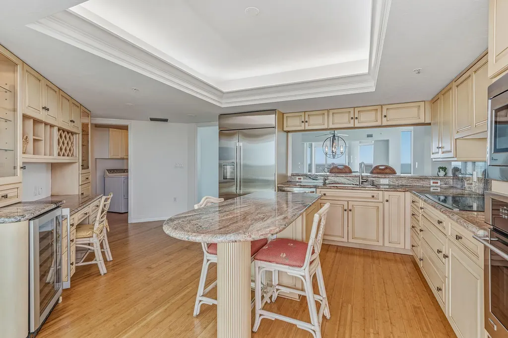 60 Seagate Drive Naples FL 34103