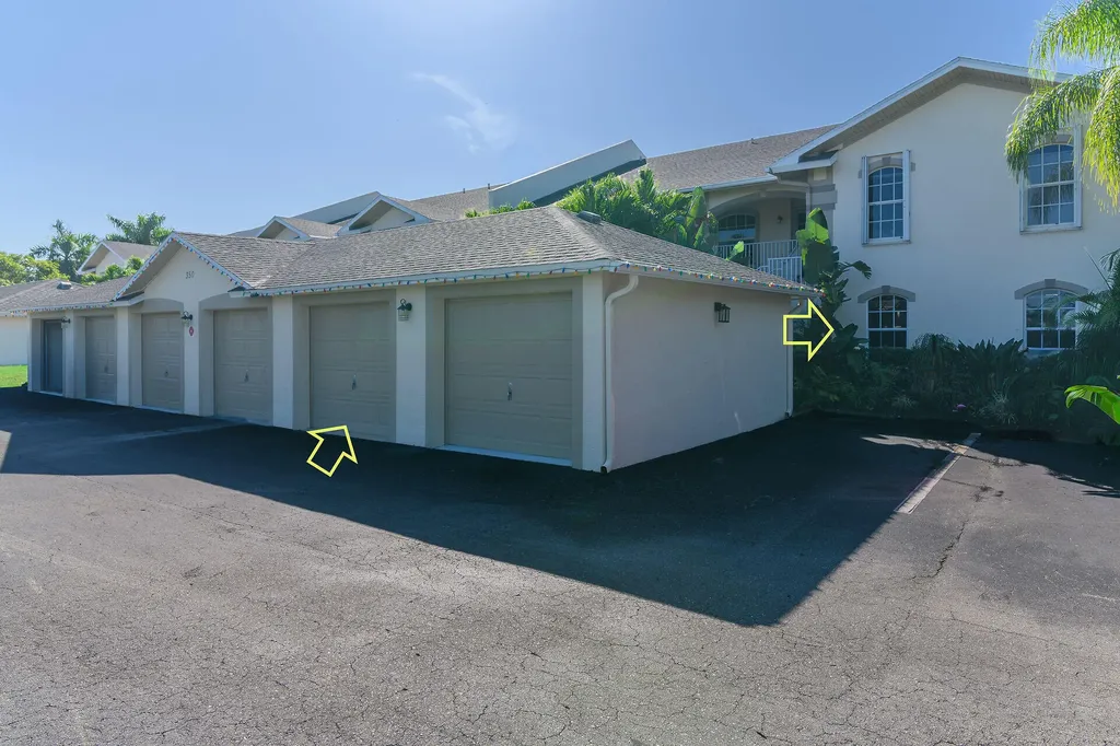 350 Newport Drive Naples FL 34114