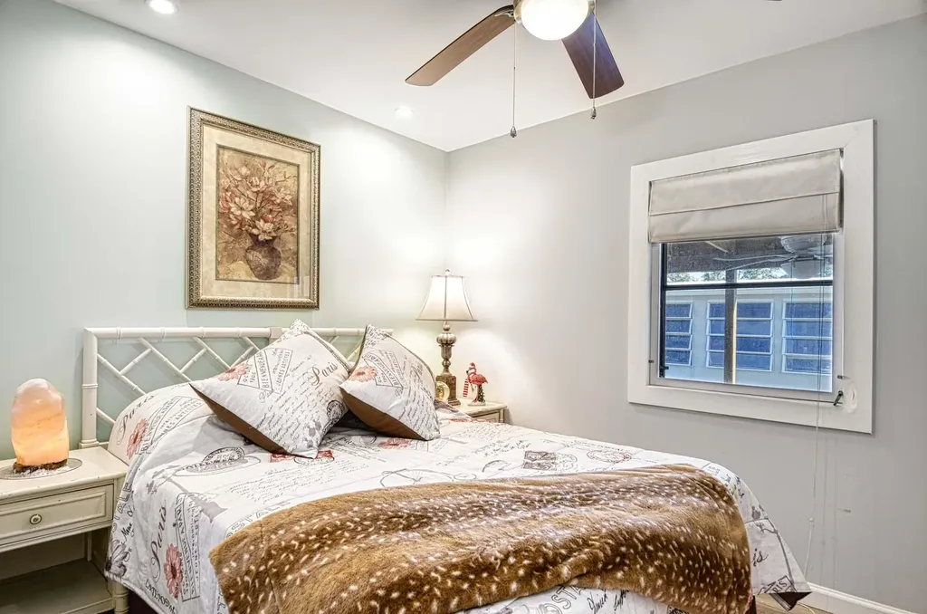 41 Sonderhen Drive Naples FL 34114