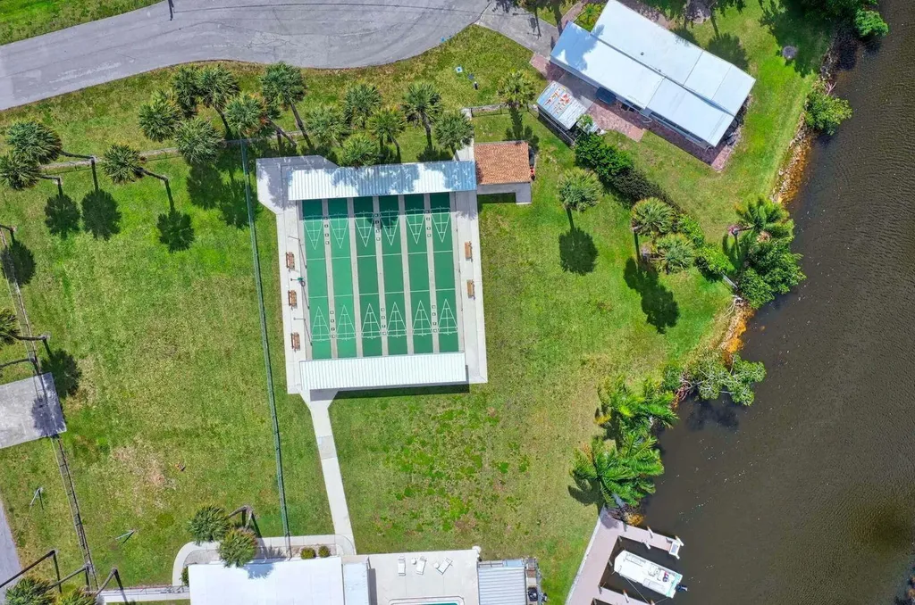 41 Sonderhen Drive Naples FL 34114