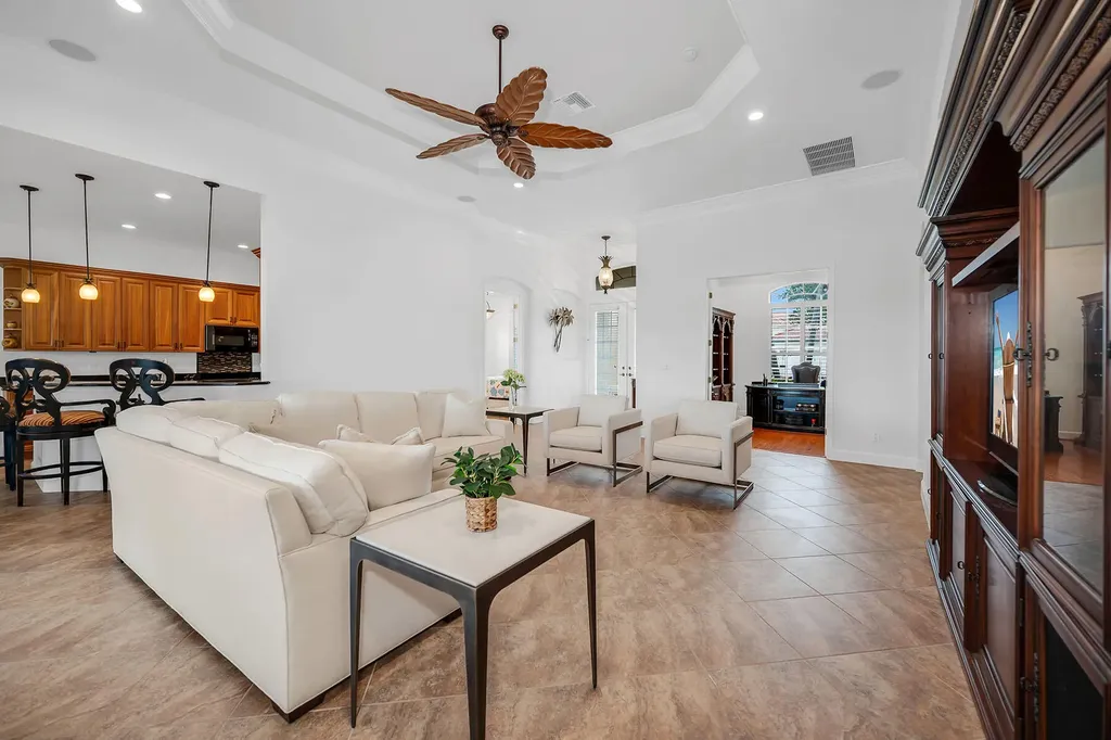 8264 Potomac Lane Naples FL 34104