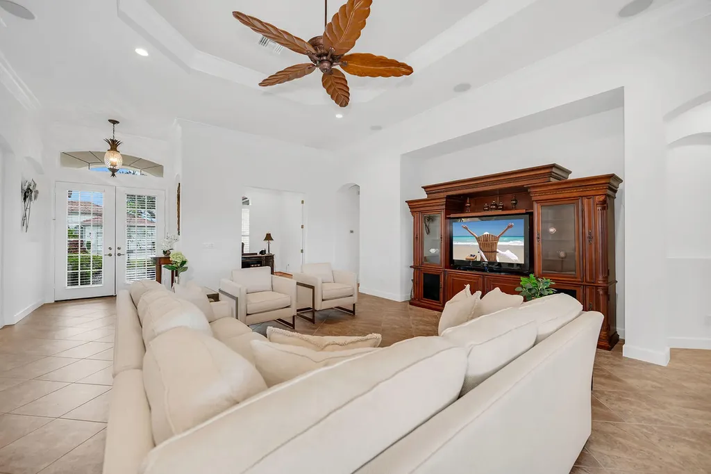 8264 Potomac Lane Naples FL 34104