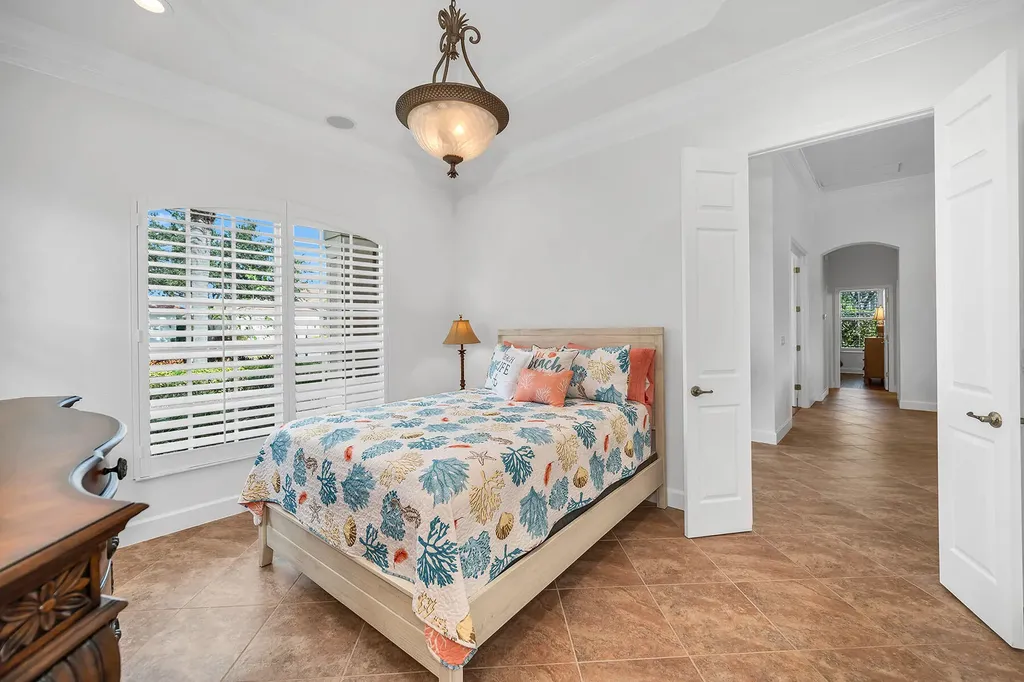 8264 Potomac Lane Naples FL 34104