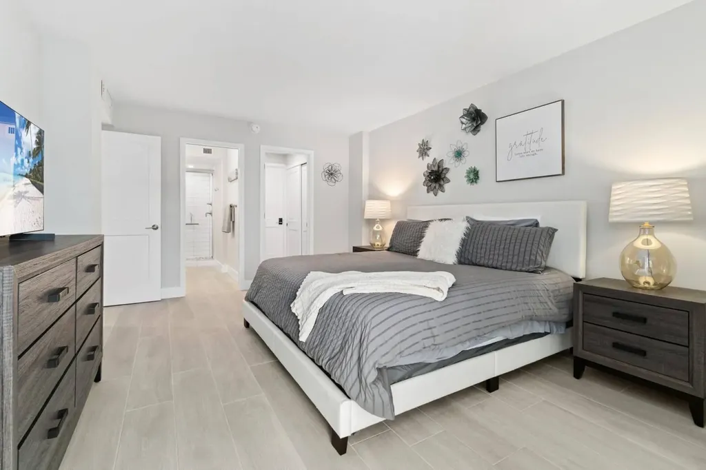 380 Seaview Court Marco Island FL 34145