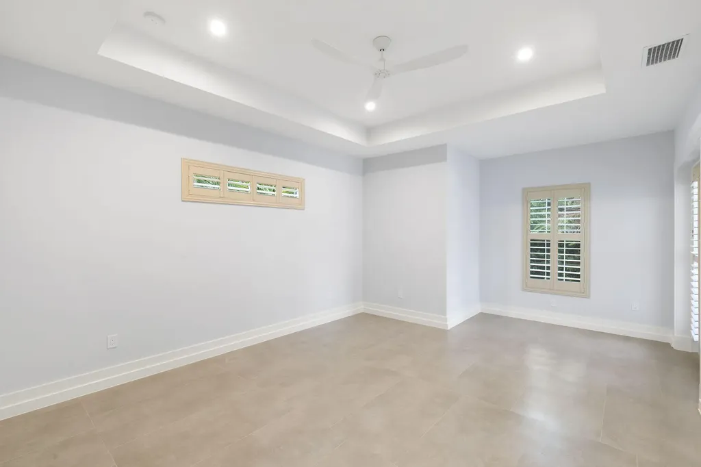 1086 Michigan Avenue Naples FL 34103