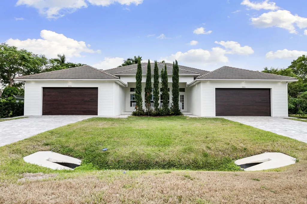 1086 Michigan Avenue Naples FL 34103