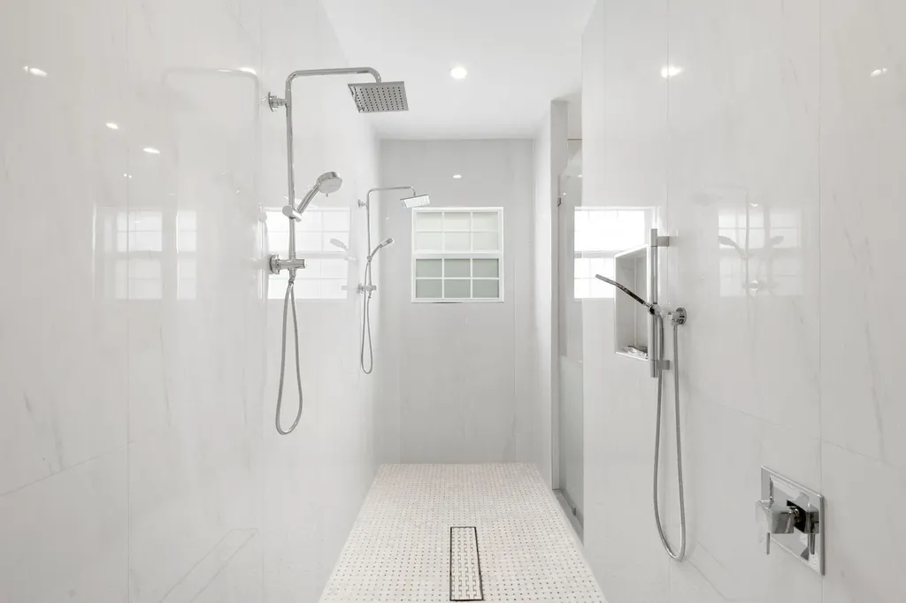 1086 Michigan Avenue Naples FL 34103