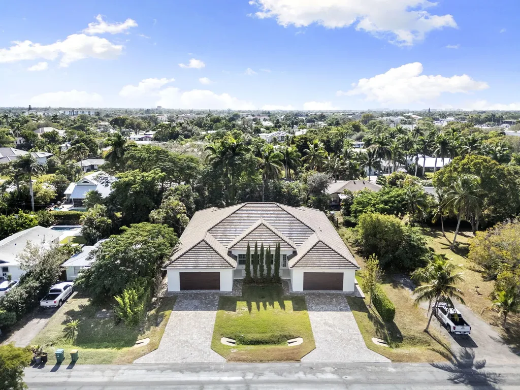 1086 Michigan Avenue Naples FL 34103