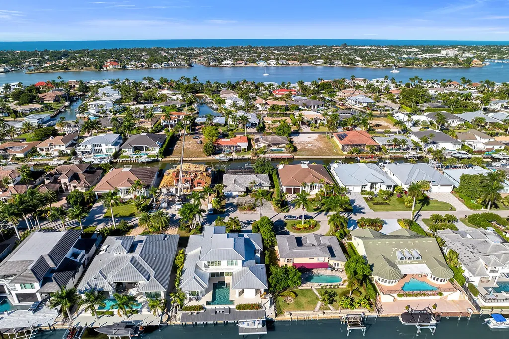 2170 Snook Drive Naples FL 34102