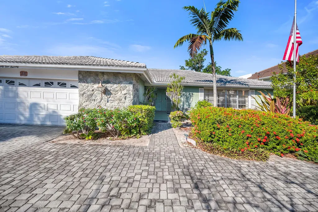 2170 Snook Drive Naples FL 34102