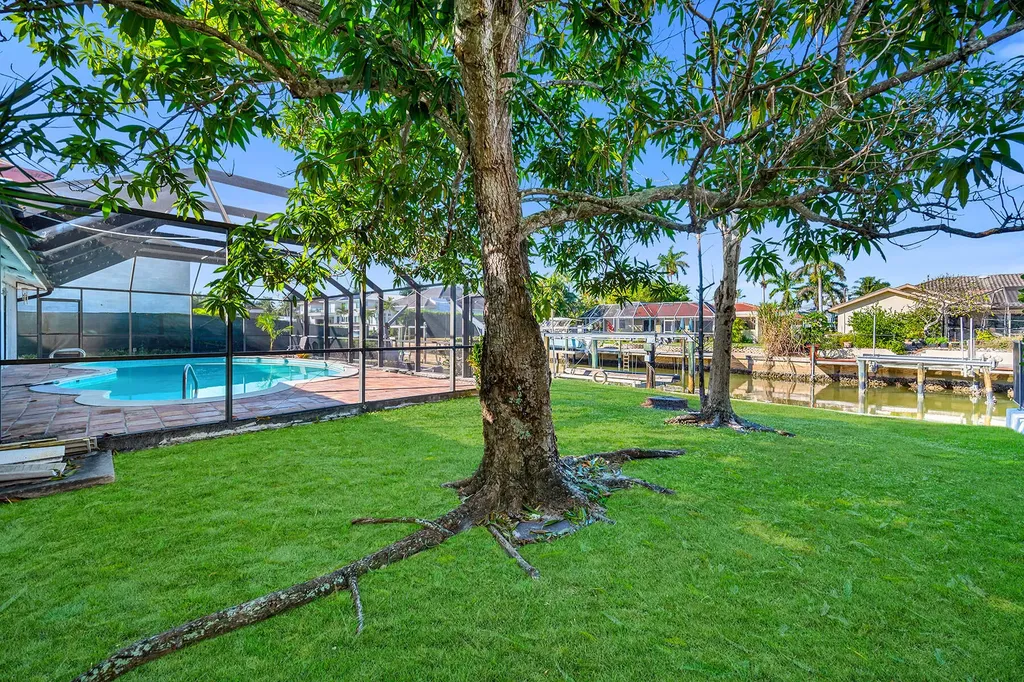 2170 Snook Drive Naples FL 34102