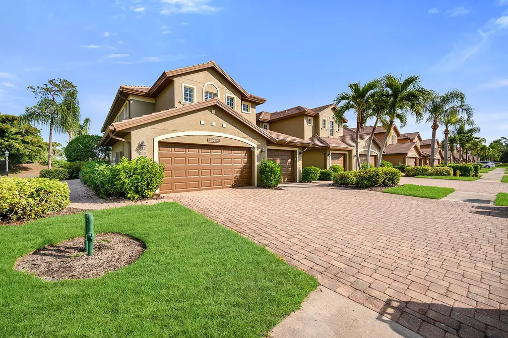 6689 Alden Woods Circle Naples FL 34113